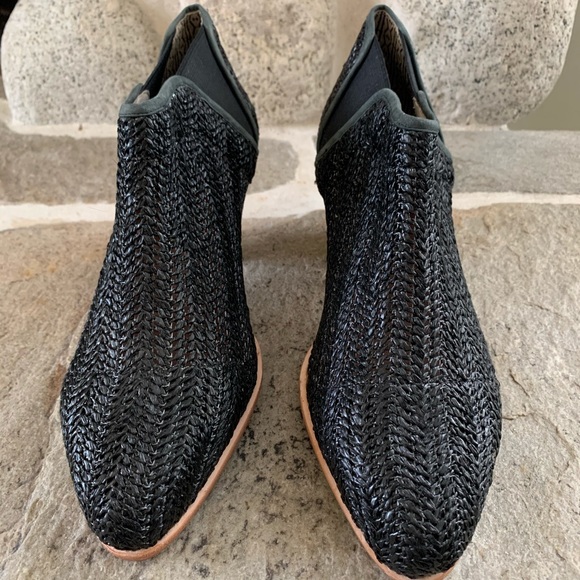 🆕SUNDANCE Woven booties by Matt Bernson - Picture 2 of 7